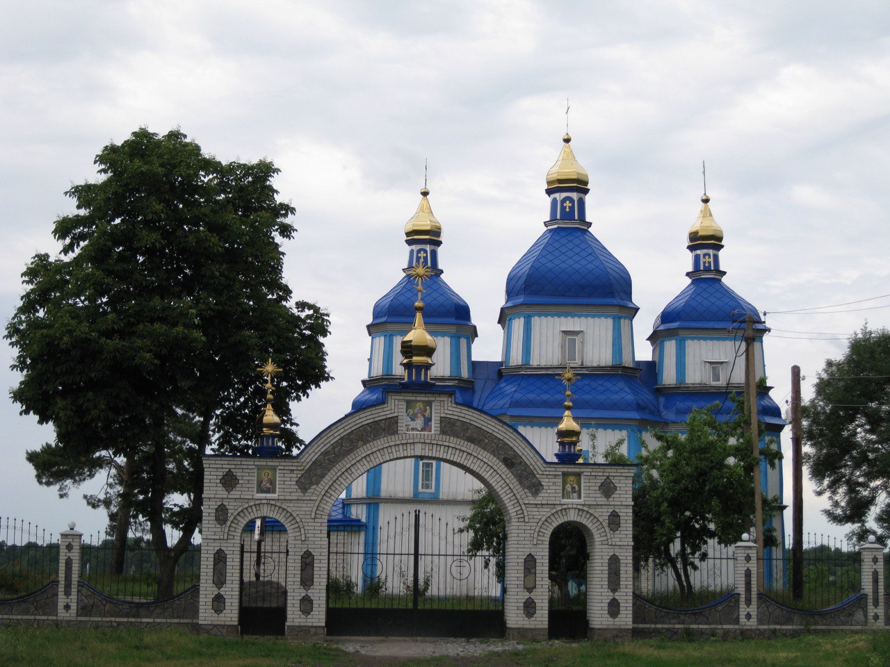 Церква Різдва Богородиці у селі Печера — 1762–1764, архітектор Народні майстри